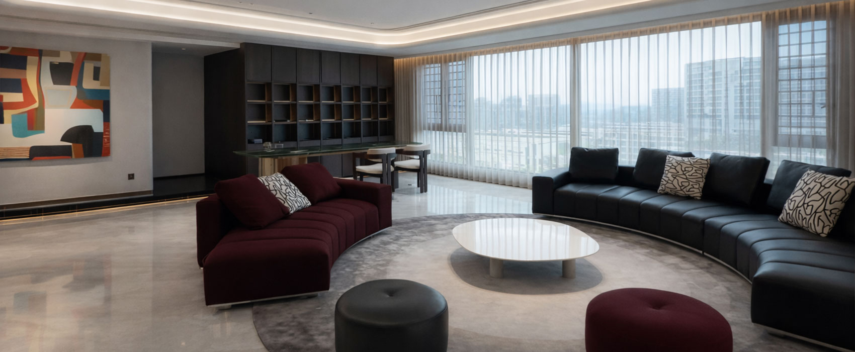 งานรีโนเวทและตกแต่งบ้าน คอนโด: รื้อปรับ Layout ใหม่ เทสต์น้ำกันซึม และ Built-in จัดเก็บครบวงจร